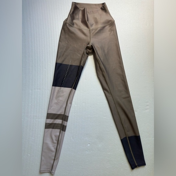 ALO leggings - Picture 2 of 6